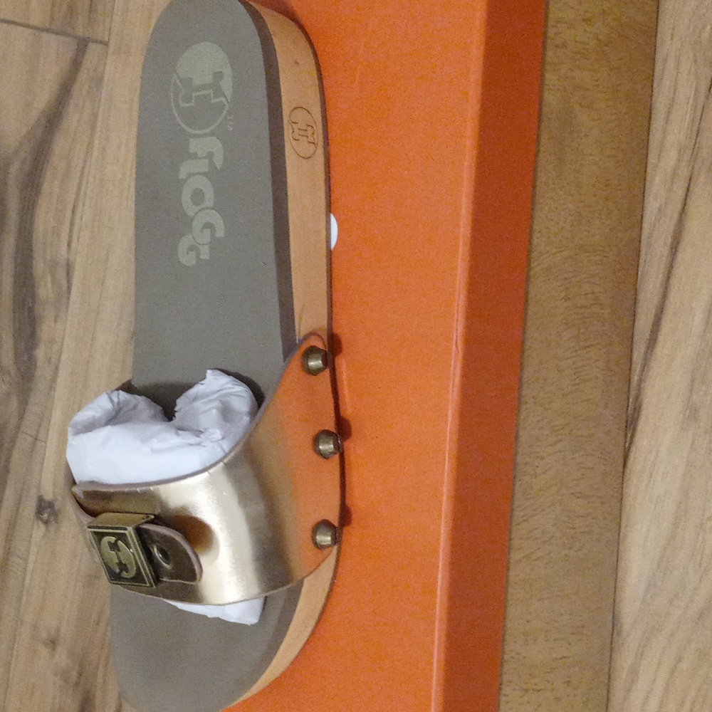 Sandal worn them 1 time still in excellent shape and in the box